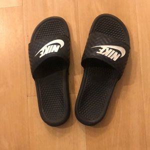 Nike slides